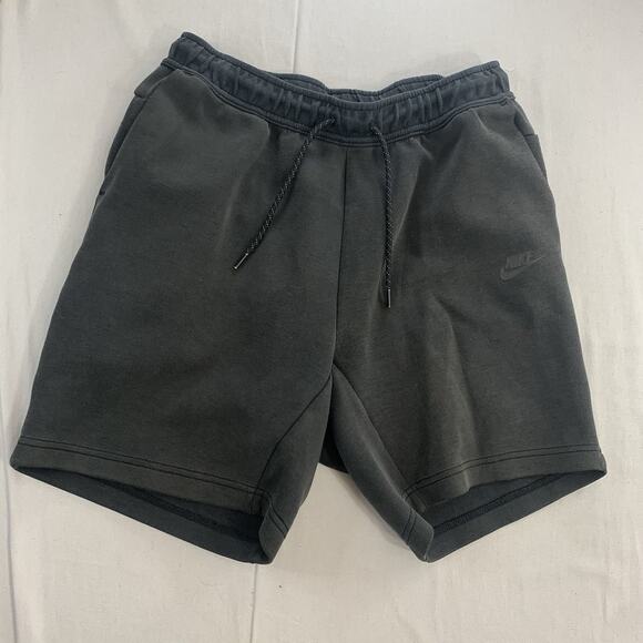 Nike Sportswear Tech Fleece Shorts Men Medium Black Active Training - Picture 1 of 9